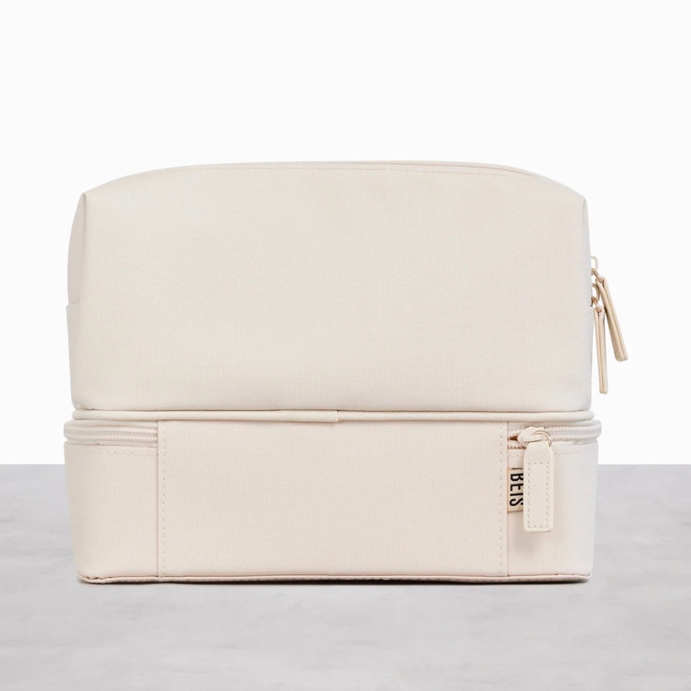 Beis Cosmetic organizer in beige. Was used only once. Great condition.